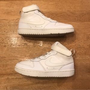 Youth Nike Court Borough Mid 2 (PSV)